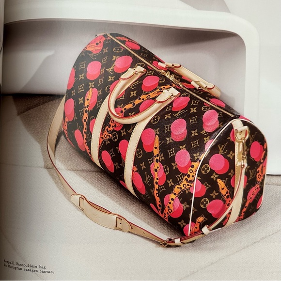 Authentic Louis Vuitton 2015 Spring Summer Book - Picture 8 of 12